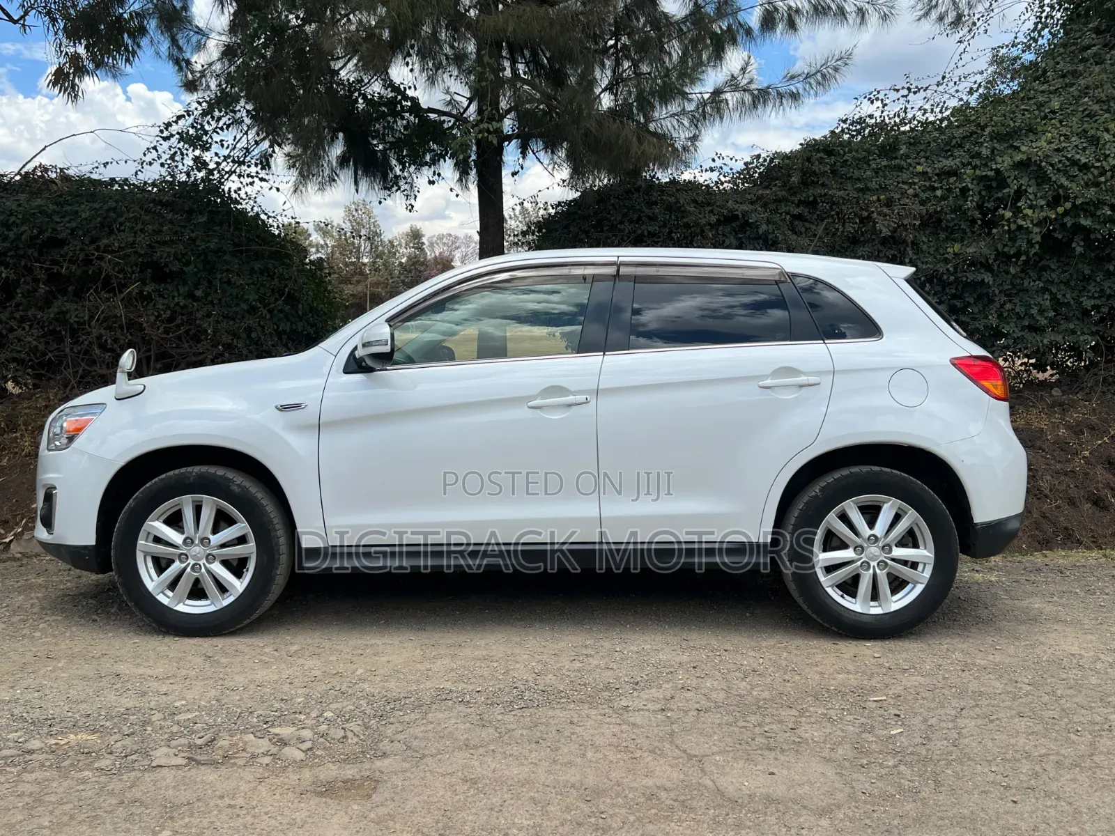 Mitsubishi RVR 2013 White