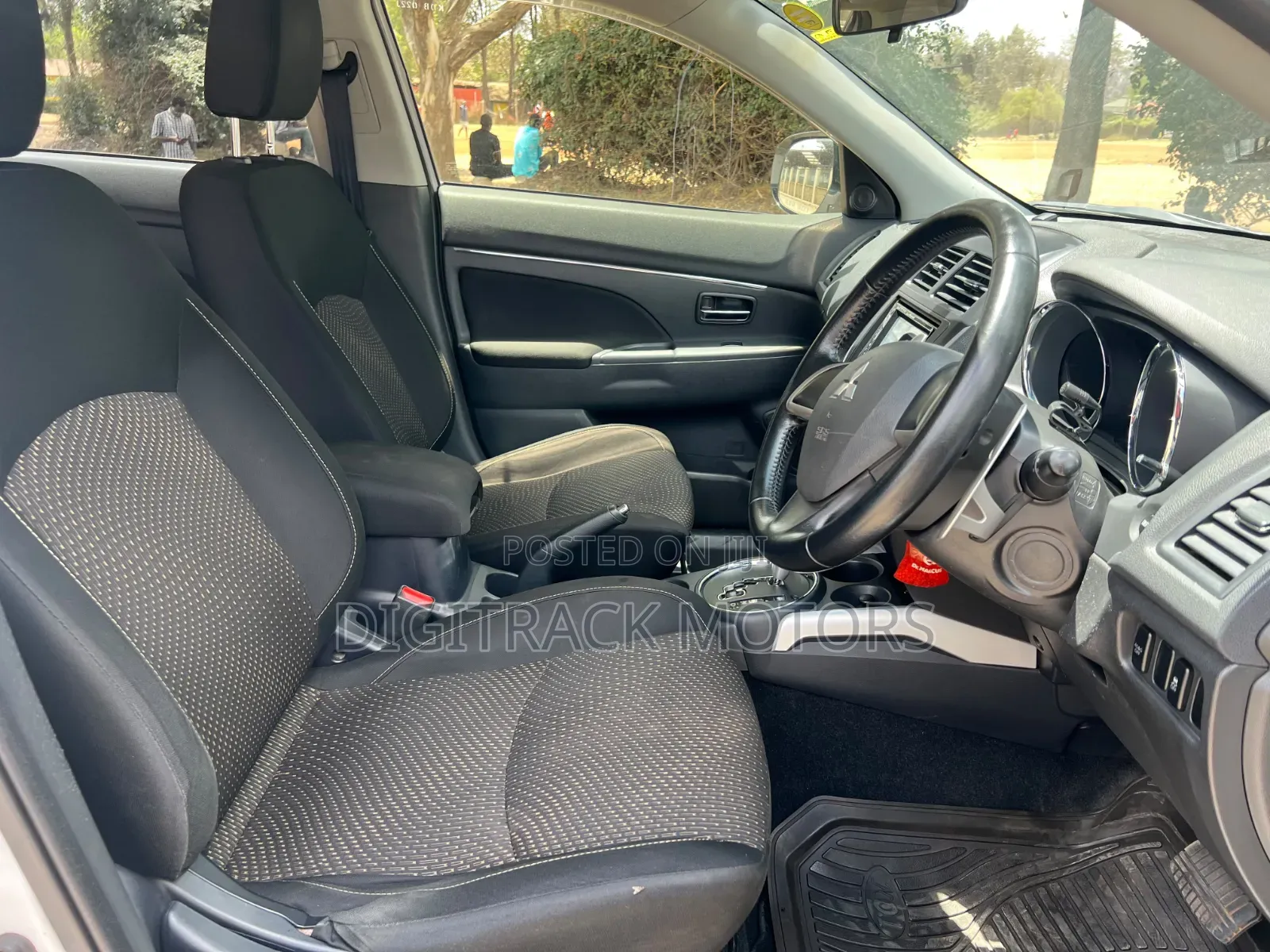 Mitsubishi RVR 2013 White