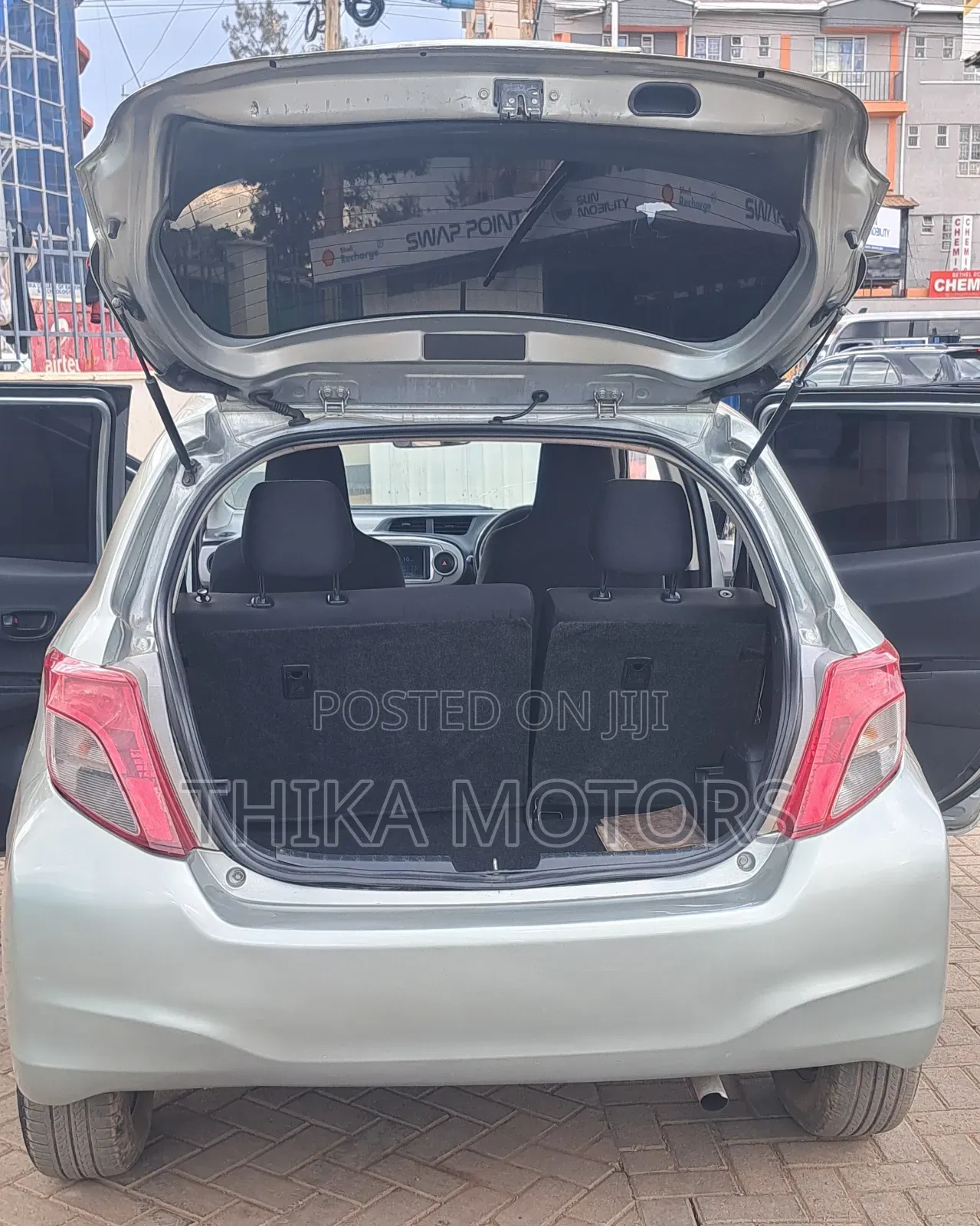 Toyota Vitz 2012