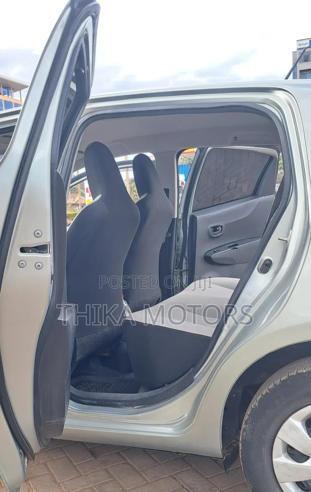 Toyota Vitz 2012