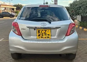 Toyota Vitz 2013