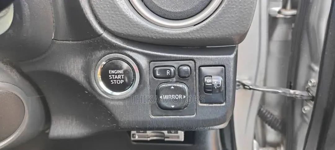Toyota Vitz 2013