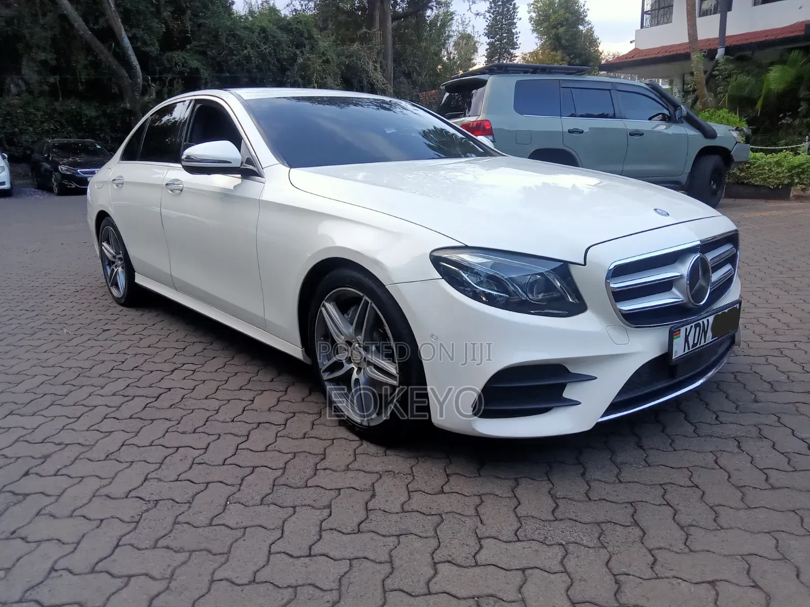 Mercedes-Benz E250 2016 Pearl