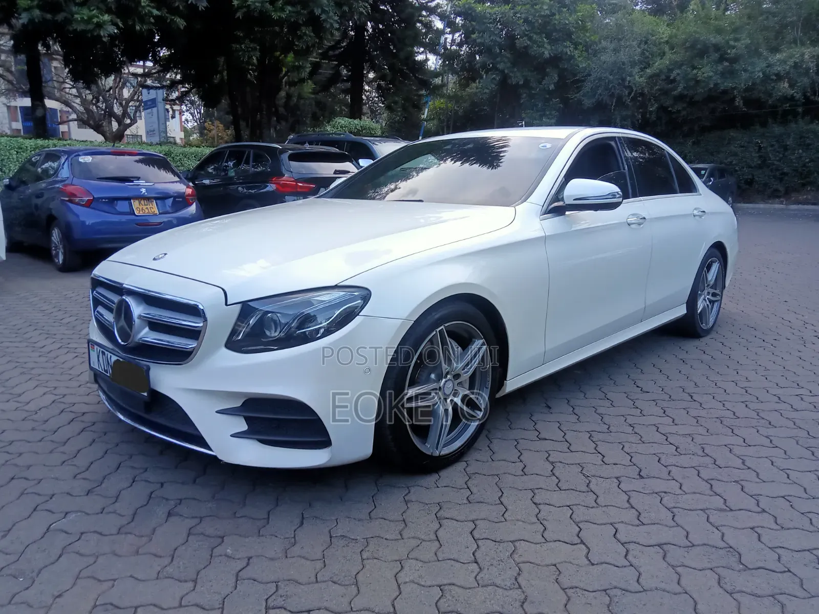 Mercedes-Benz E250 2016 Pearl