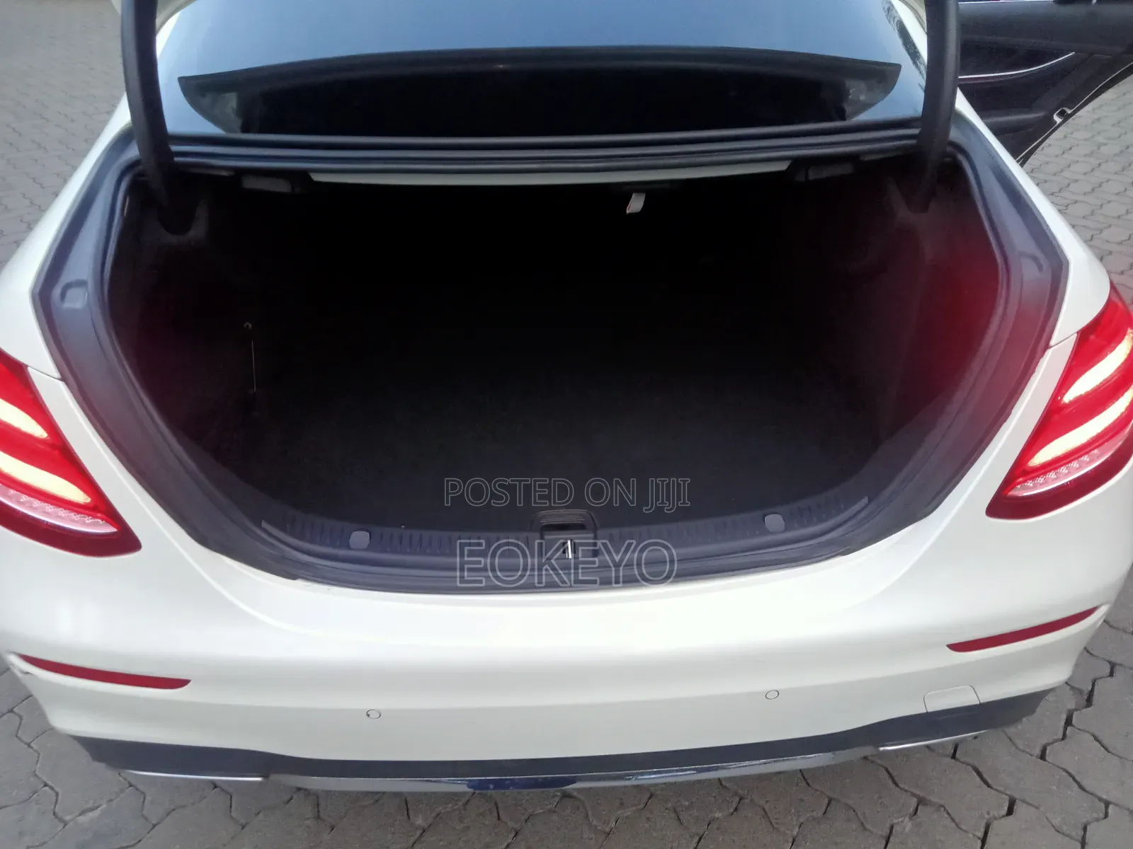 Mercedes-Benz E250 2016 Pearl