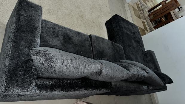Comfortable L-Shape Sectional Sofa With Cushions - thumbnail 2