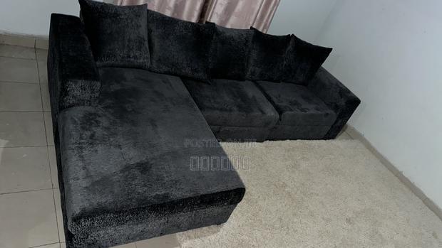 Comfortable L-Shape Sectional Sofa With Cushions