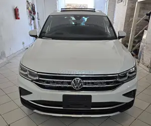 Volkswagen Tiguan 2.0T SE 2021 Pearl