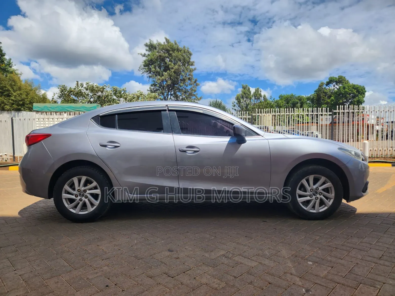 Mazda Axela SV Premium 2014 Silver