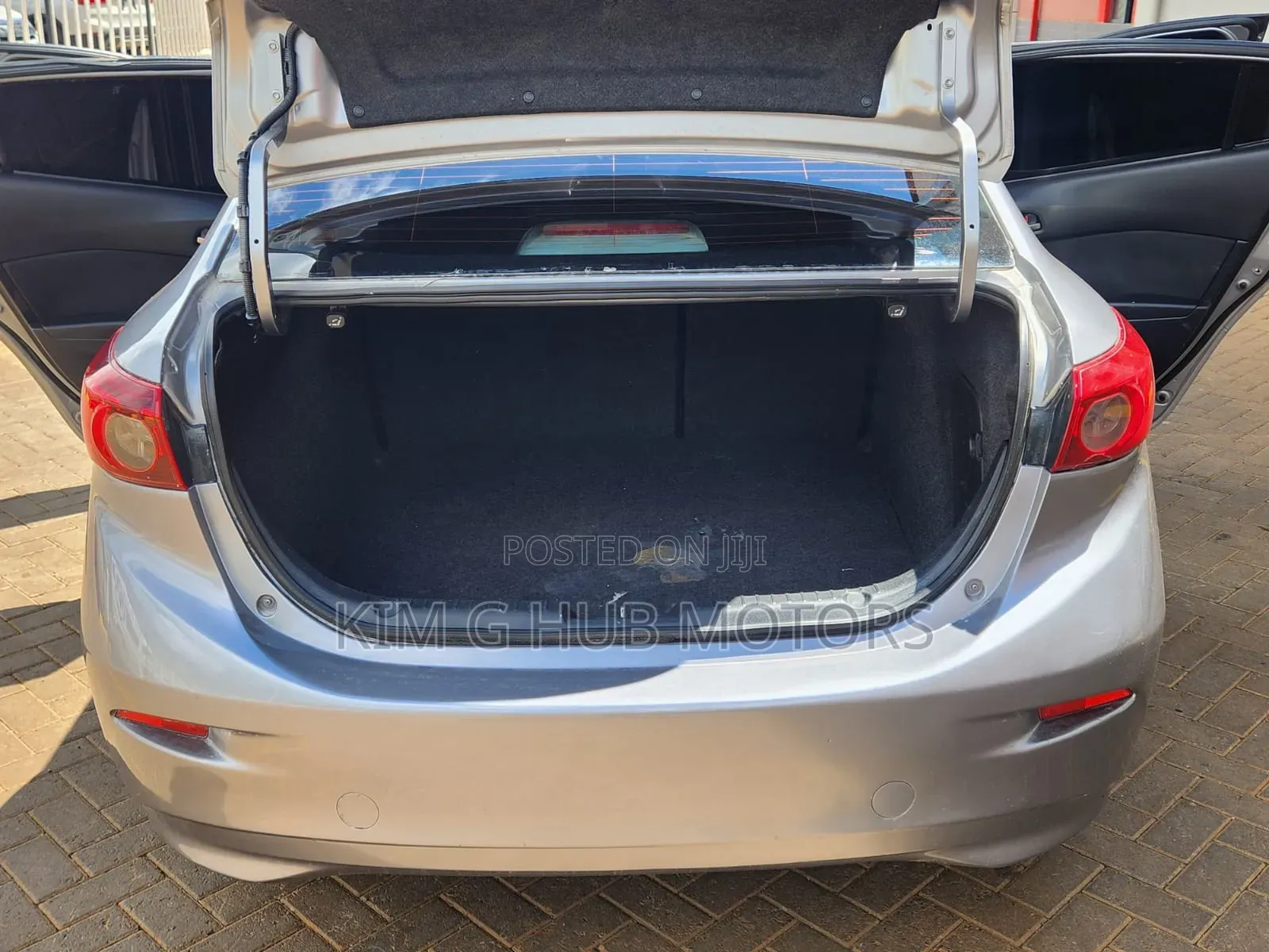 Mazda Axela SV Premium 2014 Silver