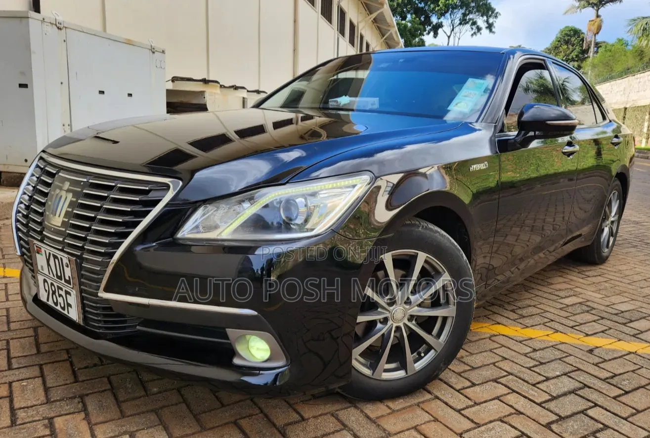 Toyota Crown 2015 Black