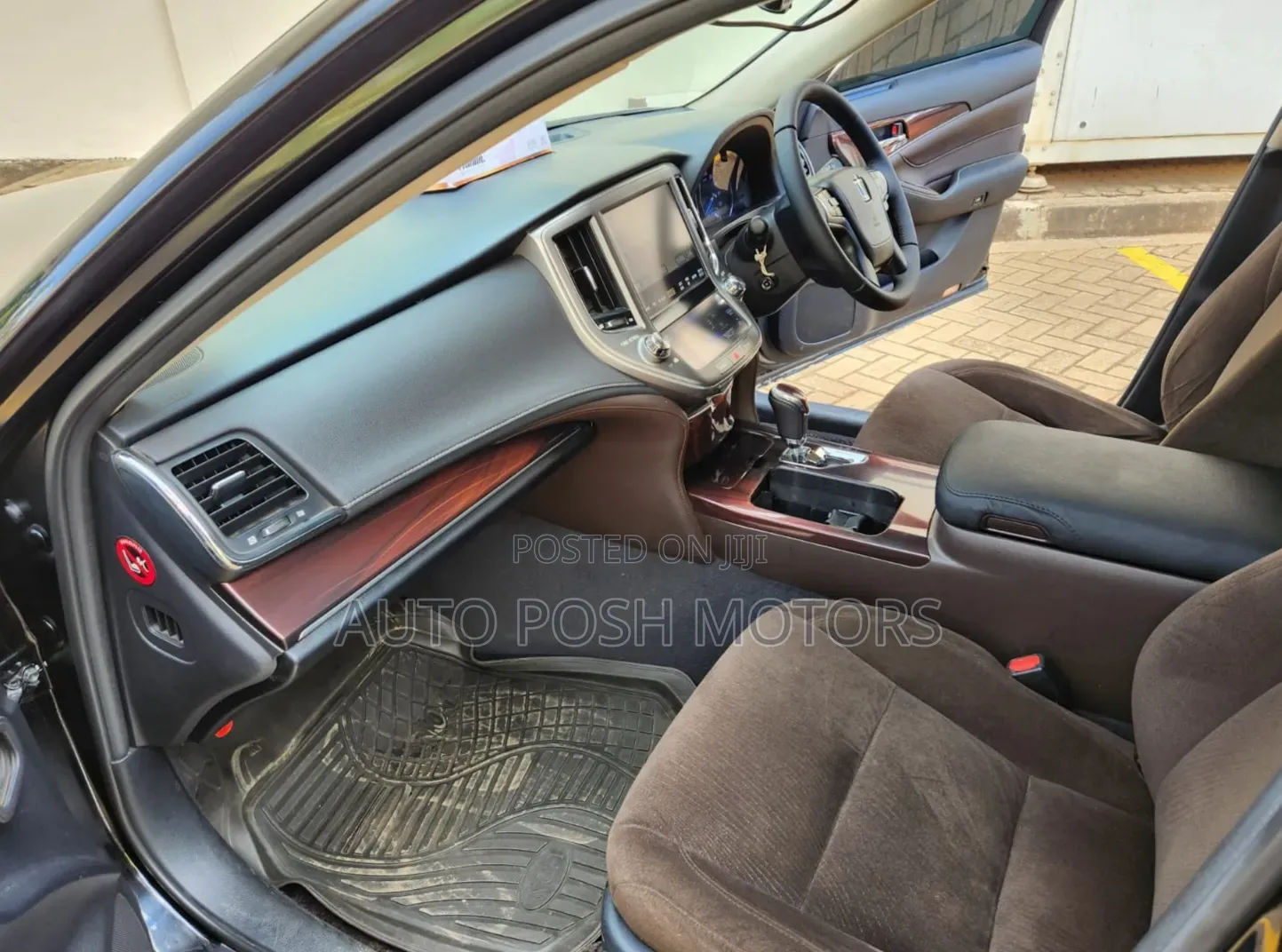 Toyota Crown 2015 Black