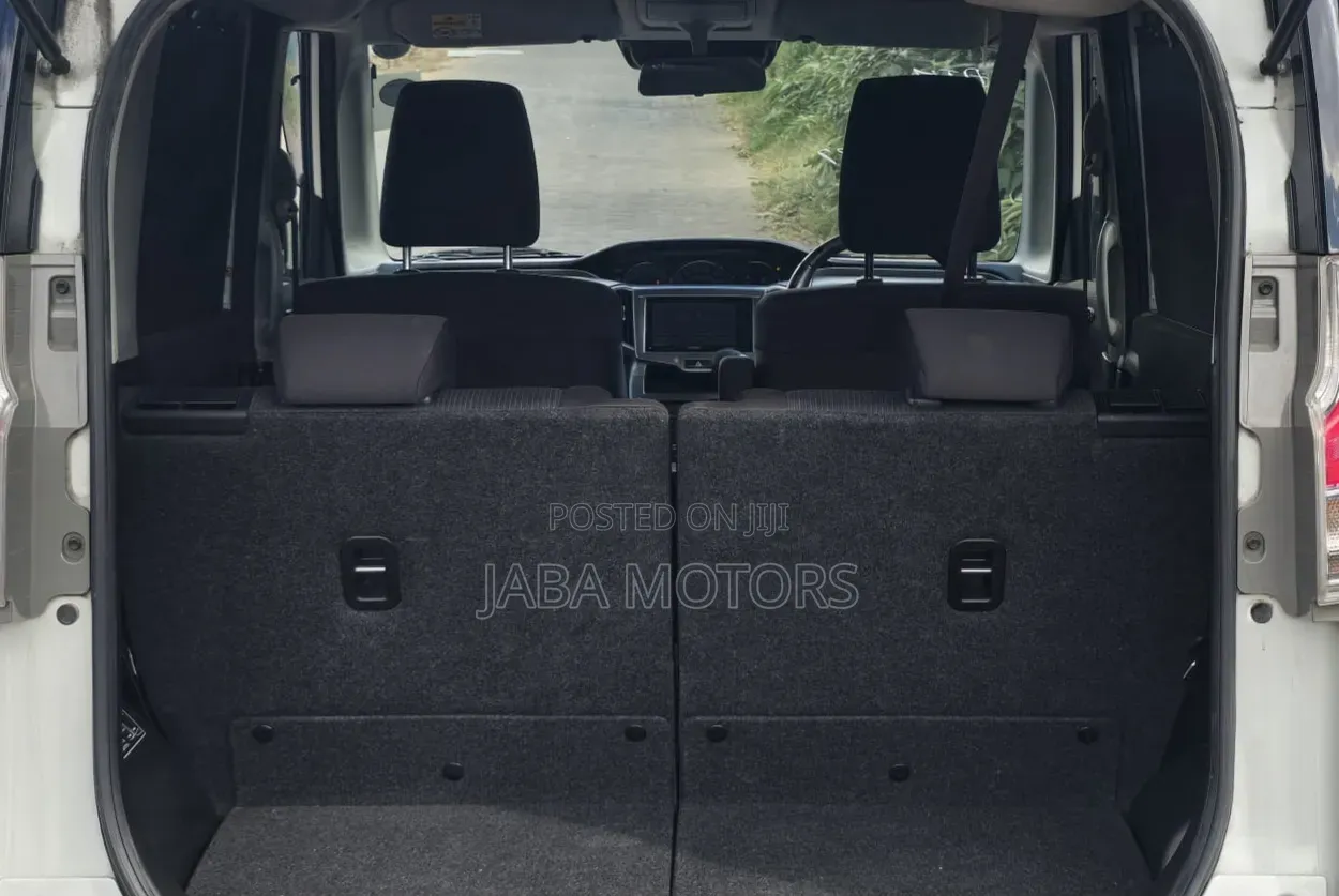 Mitsubishi Delica 2019 White