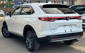 Honda Vezel 2022 White