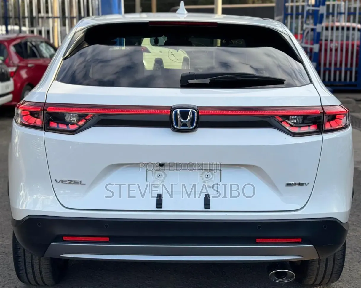 Honda Vezel 2022 White
