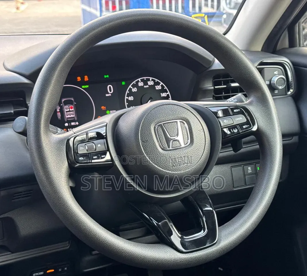 Honda Vezel 2022 White