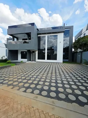5bdrm Mansion in Mugutha, Kimbo for sale