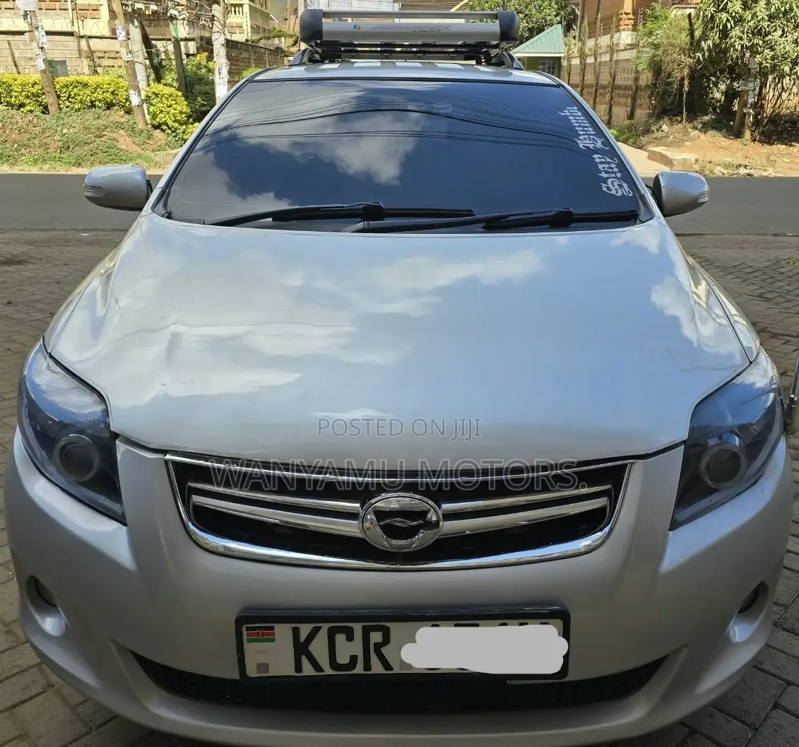 Toyota Corolla Fielder 2010 Silver
