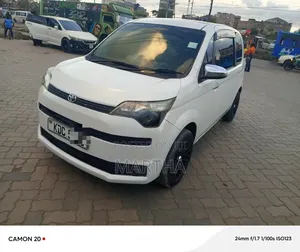 Toyota Spade 2012 White
