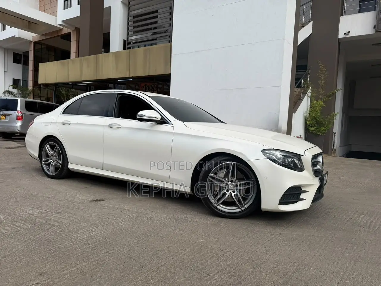 Mercedes-Benz E250 2016 White