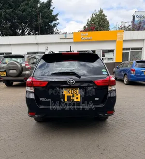 Toyota Corolla Fielder 2017 Black