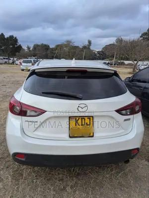 Mazda Axela 2015 White