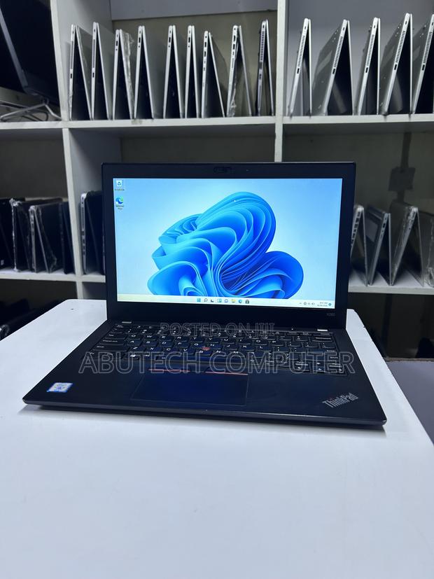 Laptop Lenovo ThinkPad X280 8GB Intel Core i5 SSD 256GB - main view