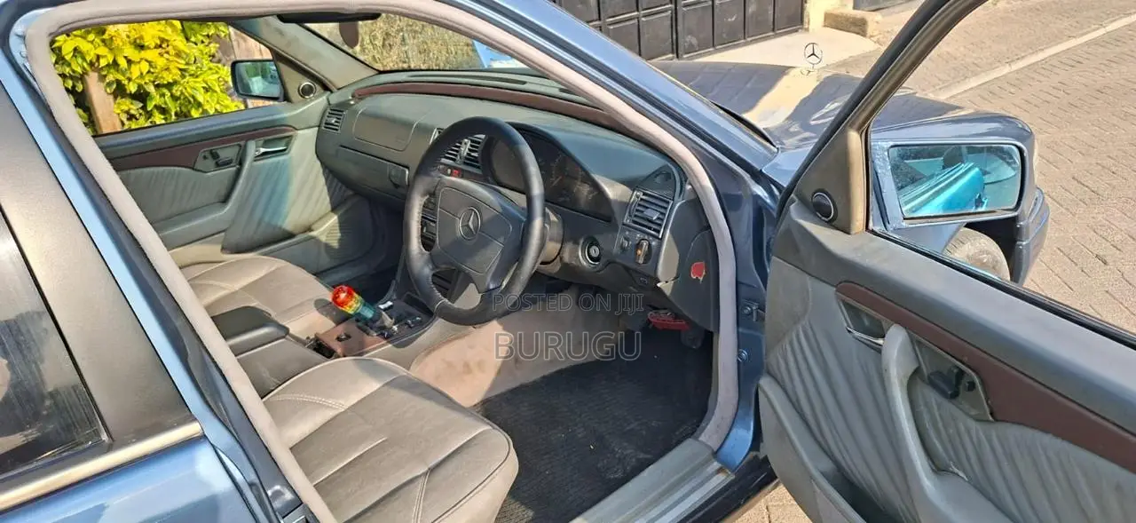 Mercedes-Benz C220 1994 Blue