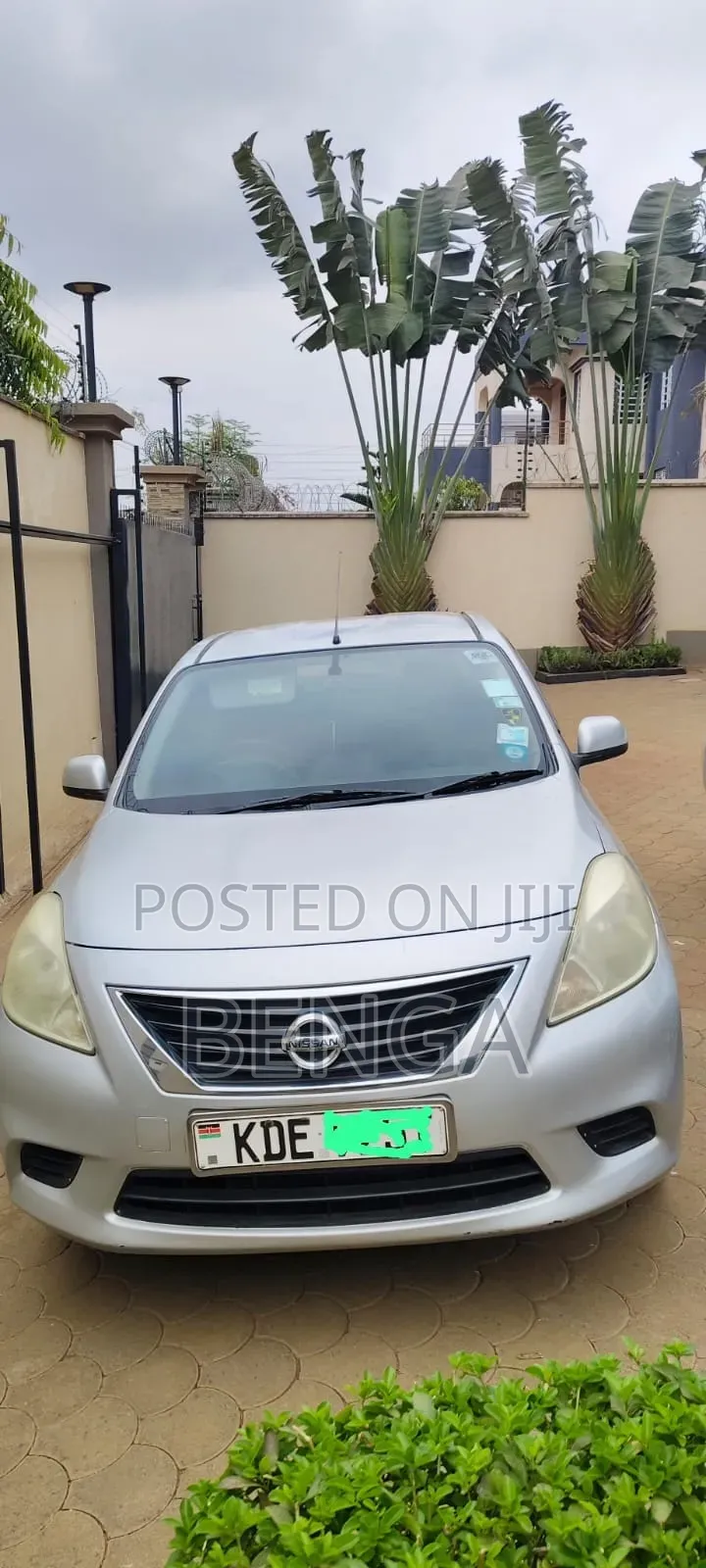 Nissan Latio 1.2 2014 Silver