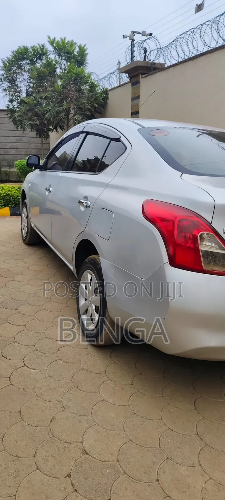 Nissan Latio 1.2 2014 Silver