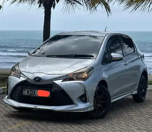 Toyota Vitz 2020 Silver