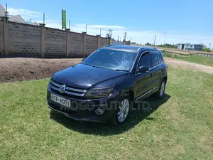 Volkswagen Tiguan 2012 Black