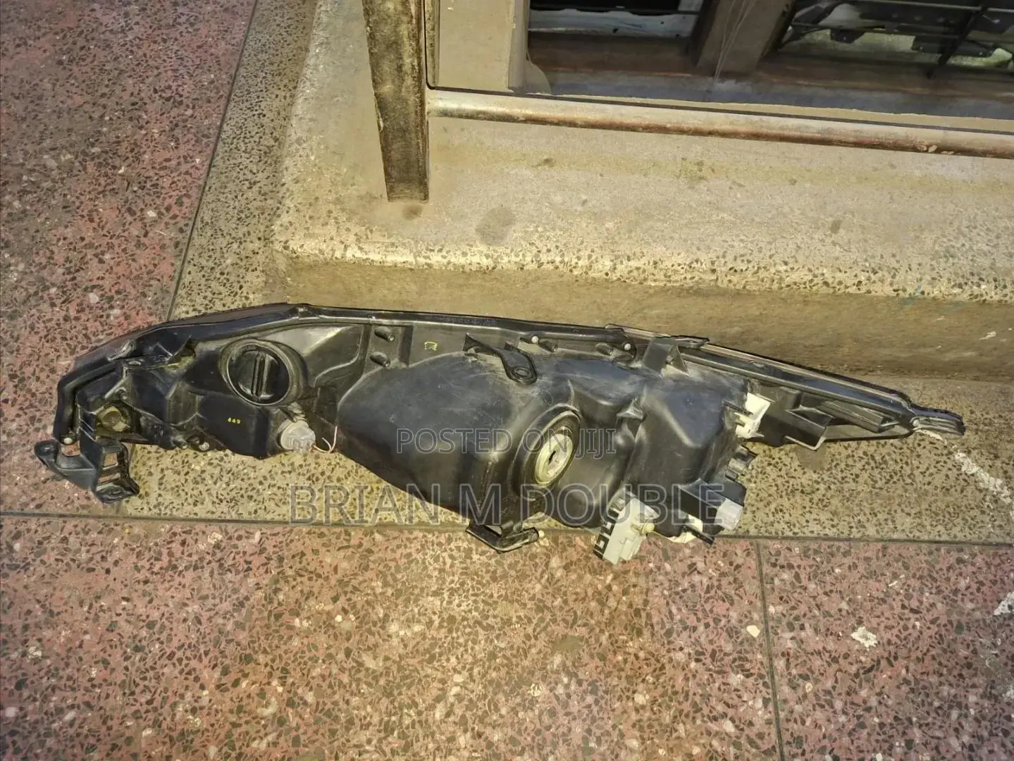 Toyota Harrier Headlight