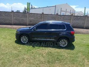 Volkswagen Tiguan 2012 Black