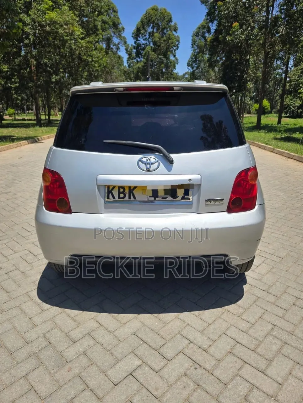 Toyota IST 2003 Silver