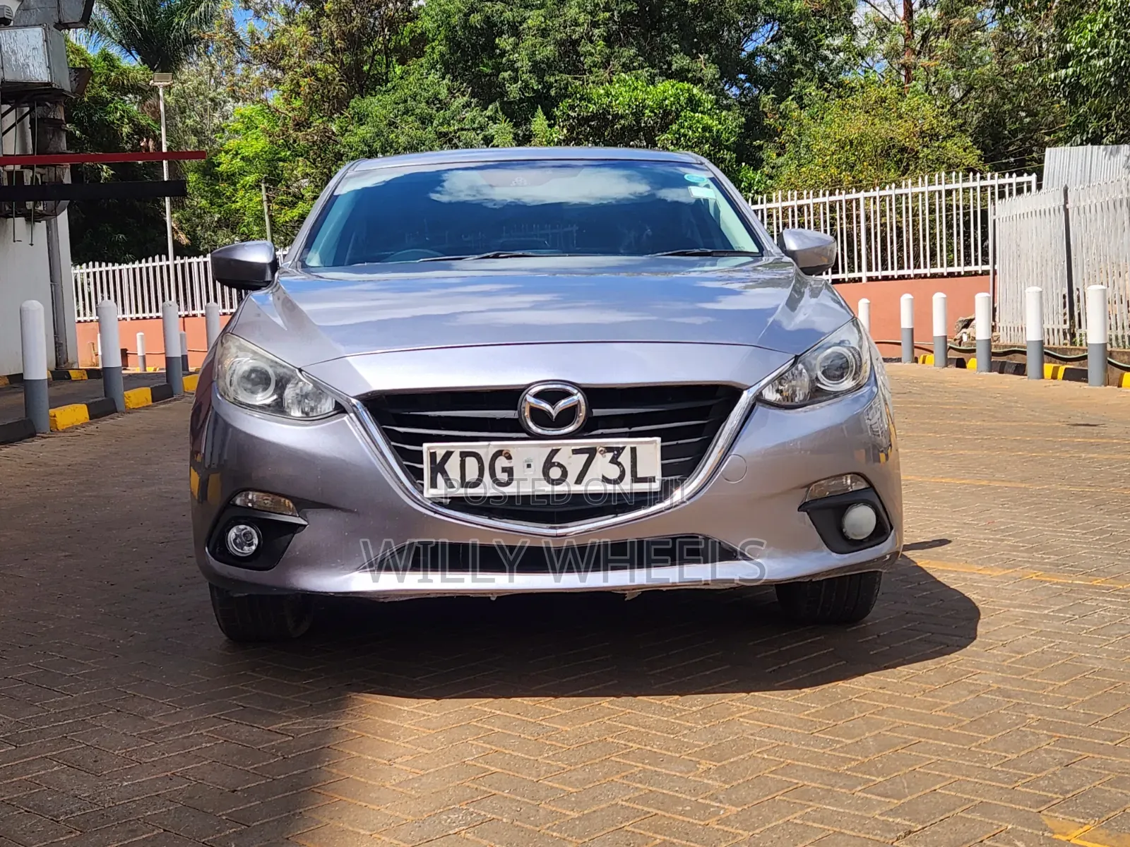 Mazda Axela SV Premium 2014 Silver
