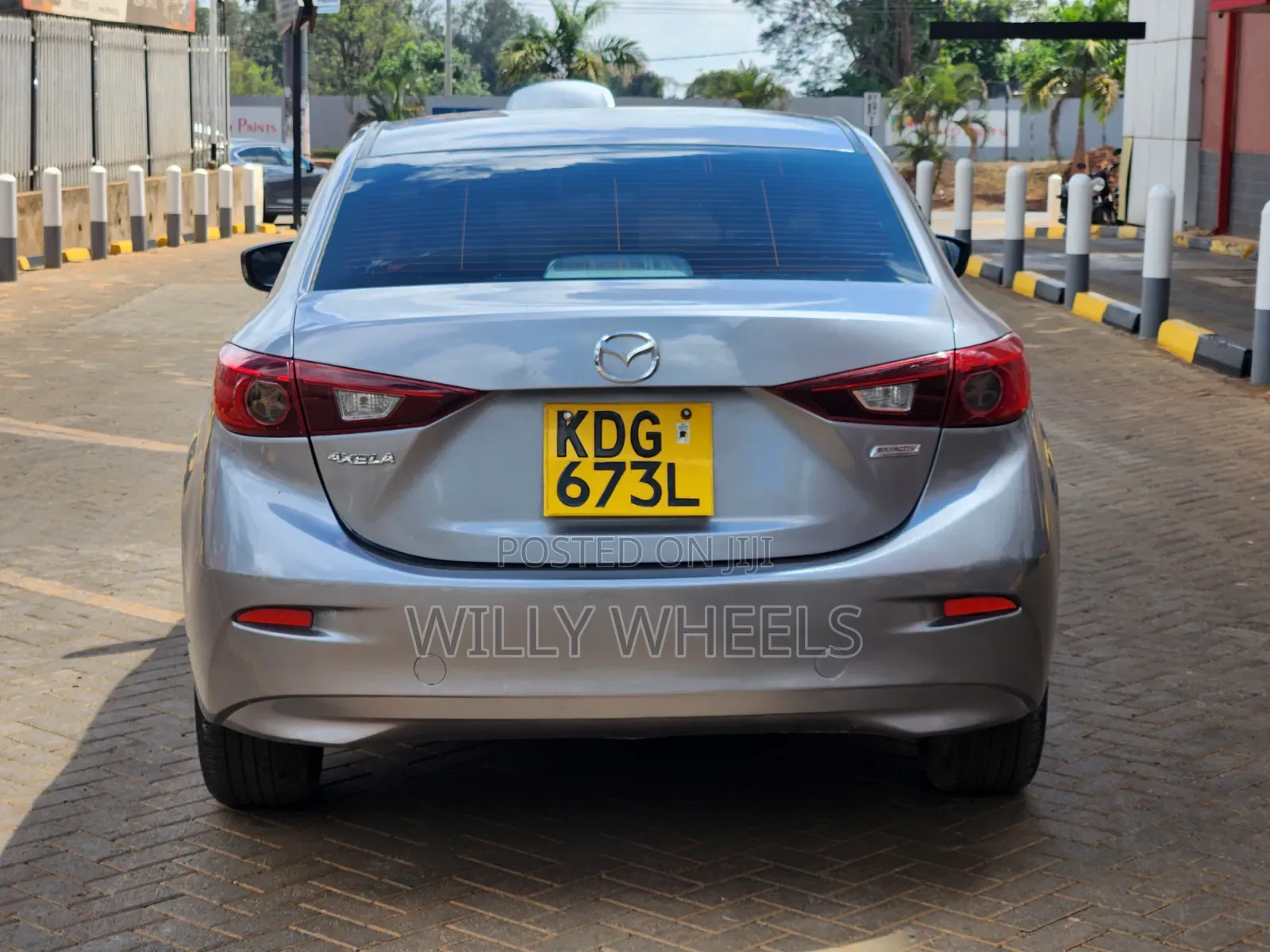 Mazda Axela SV Premium 2014 Silver