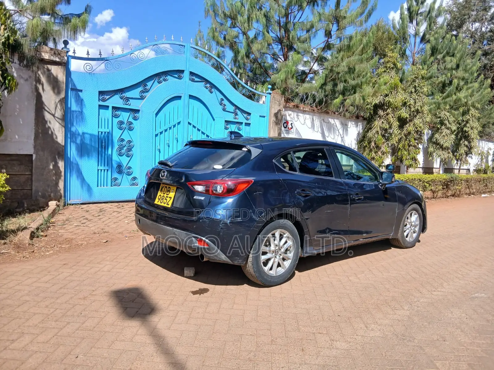 Mazda Axela SV Premium 2014 Blue