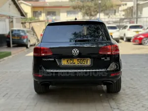 Volkswagen Touareg V6 TDI 2010 Black