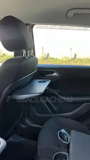 Mercedes-Benz B-Class 2013 Red