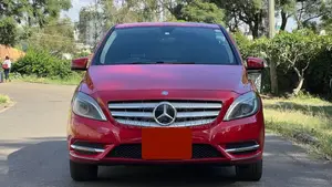 Mercedes-Benz B-Class 2013 Red