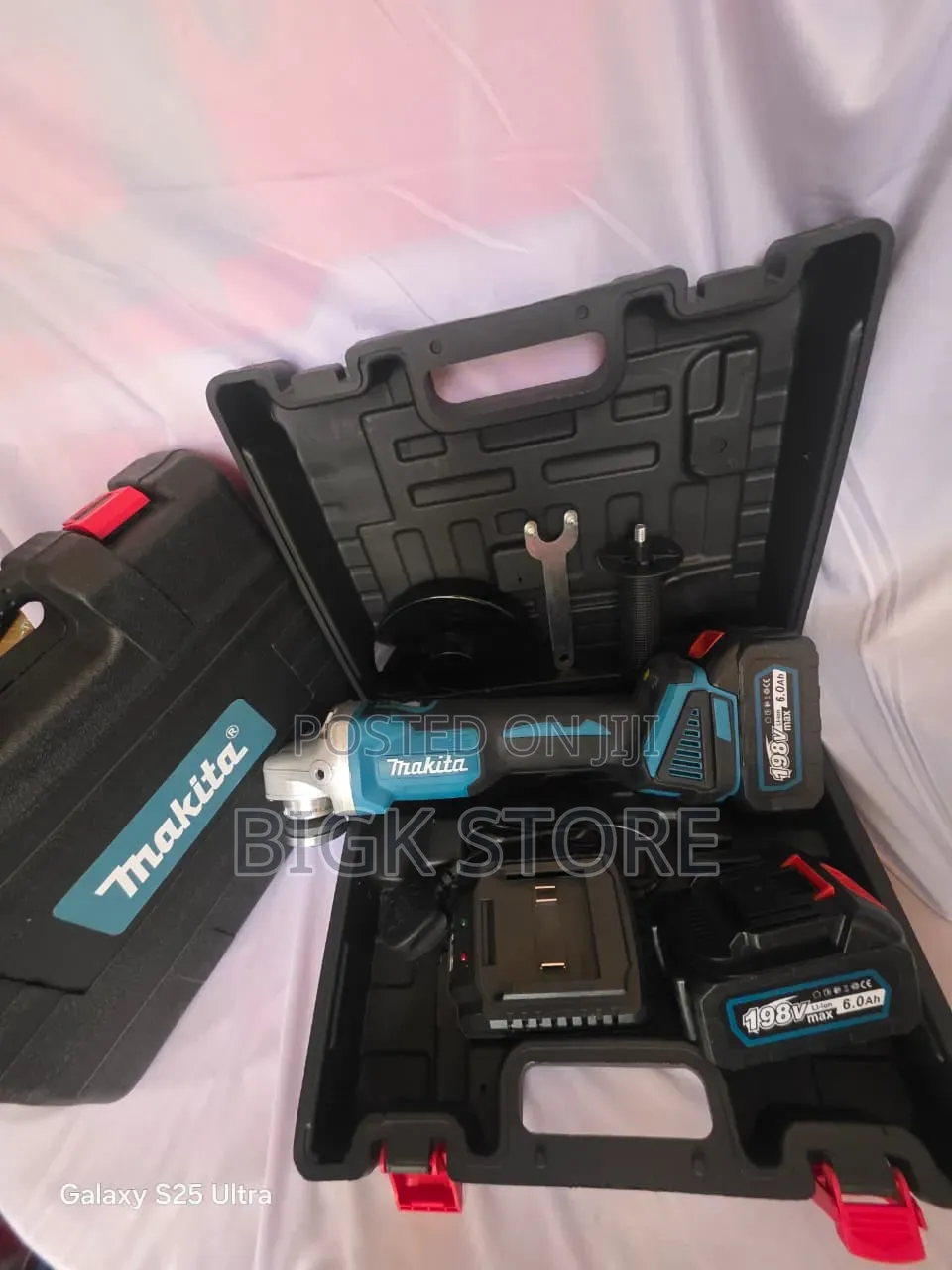 Makita Cordless Grinder