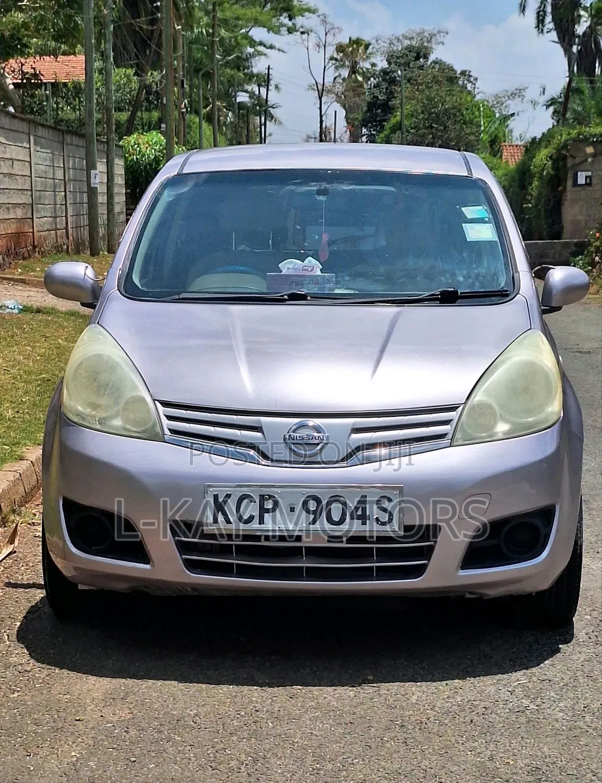 Nissan Note 2010 Pink