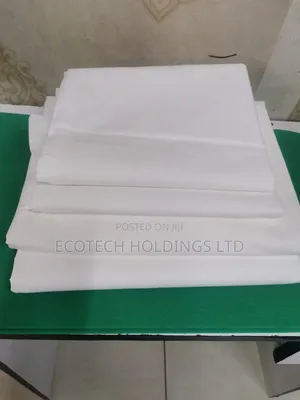 Plain White Pure Cotton Bedsheet Size 6*7 Hw3