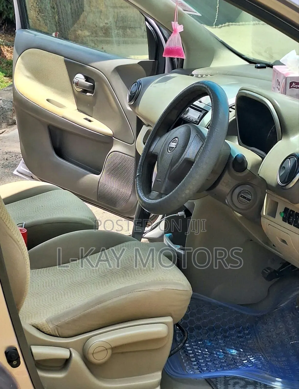 Nissan Note 2010 Pink