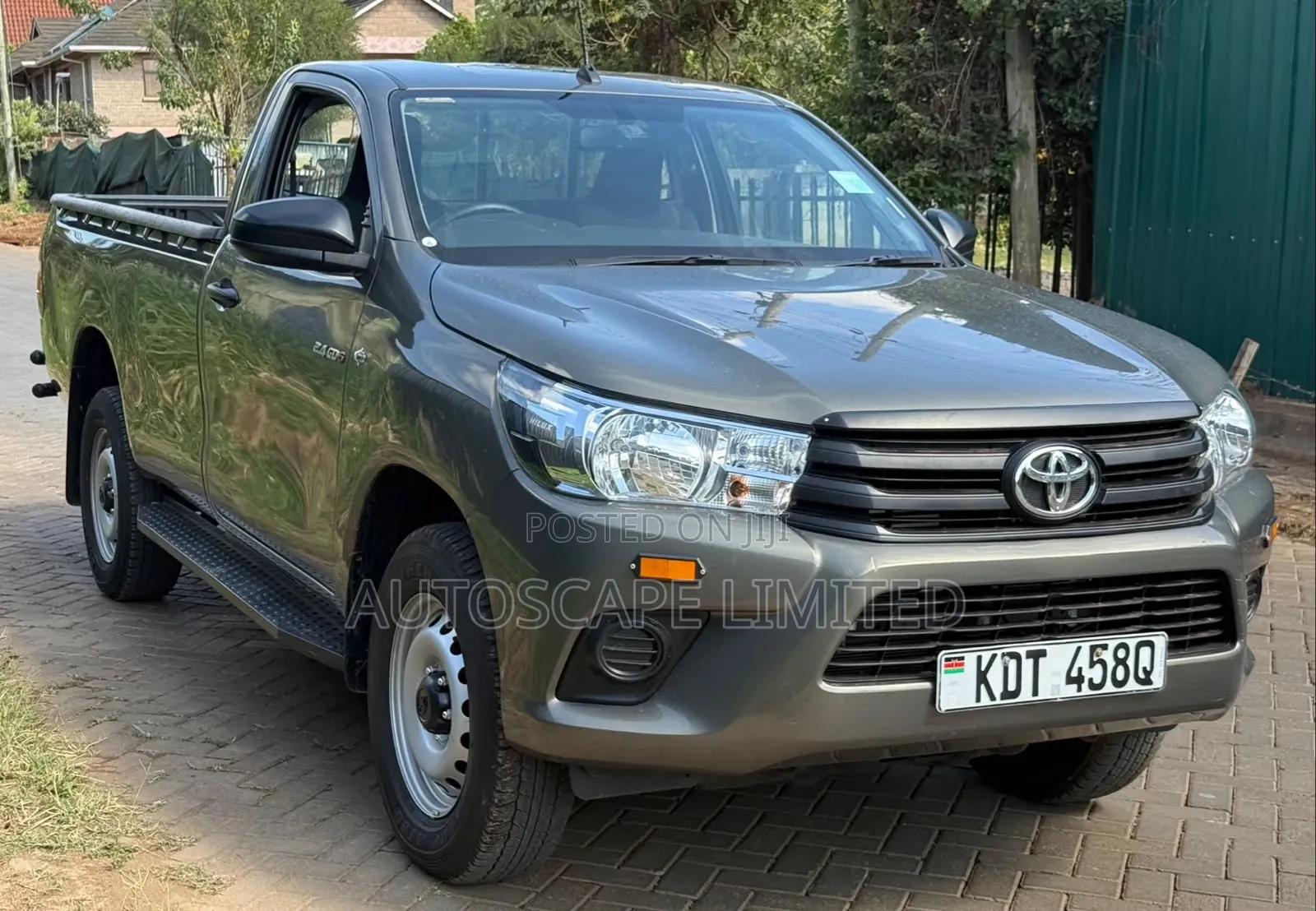 Toyota Hilux 2025 Gray