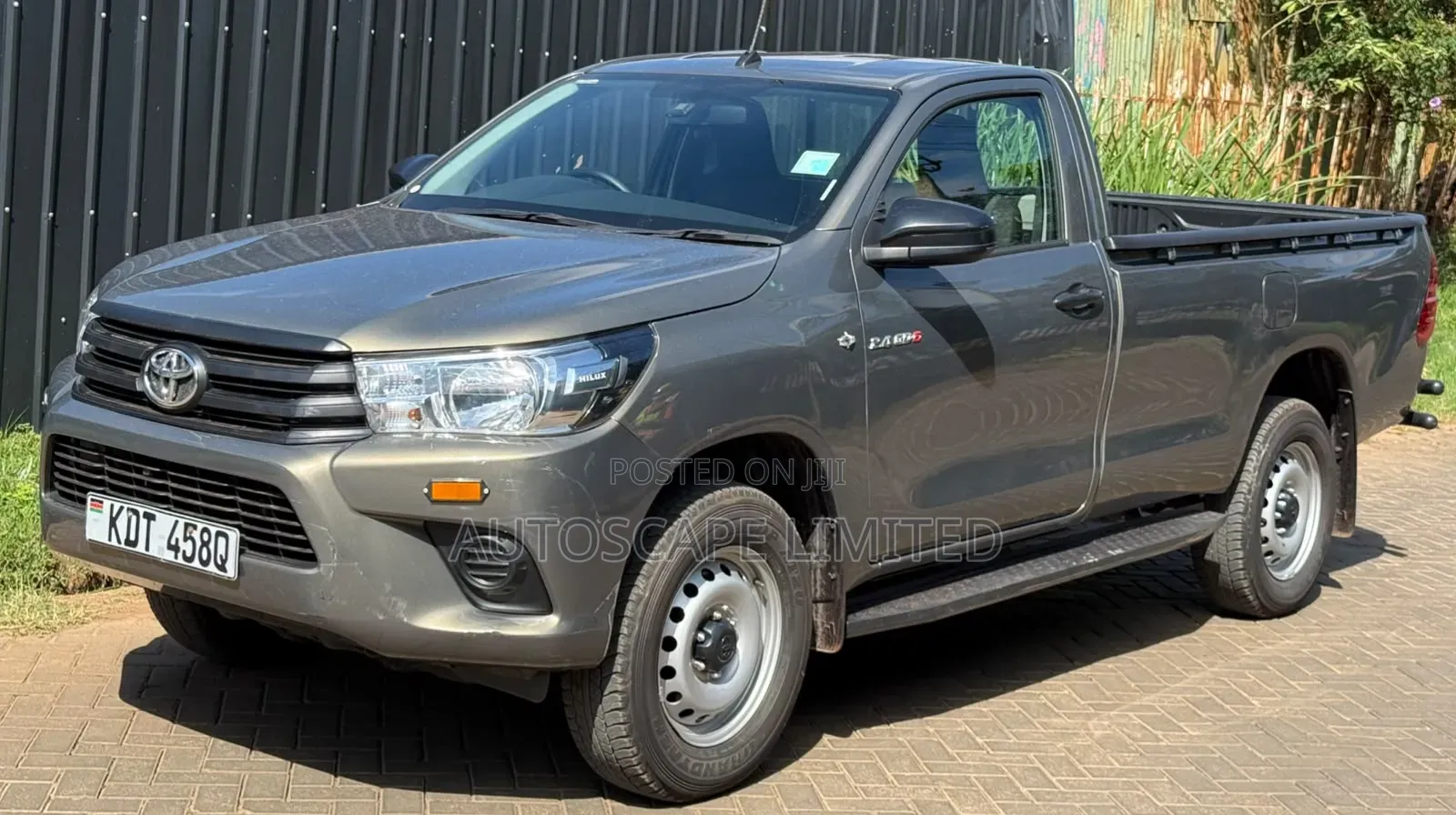 Toyota Hilux 2025 Gray