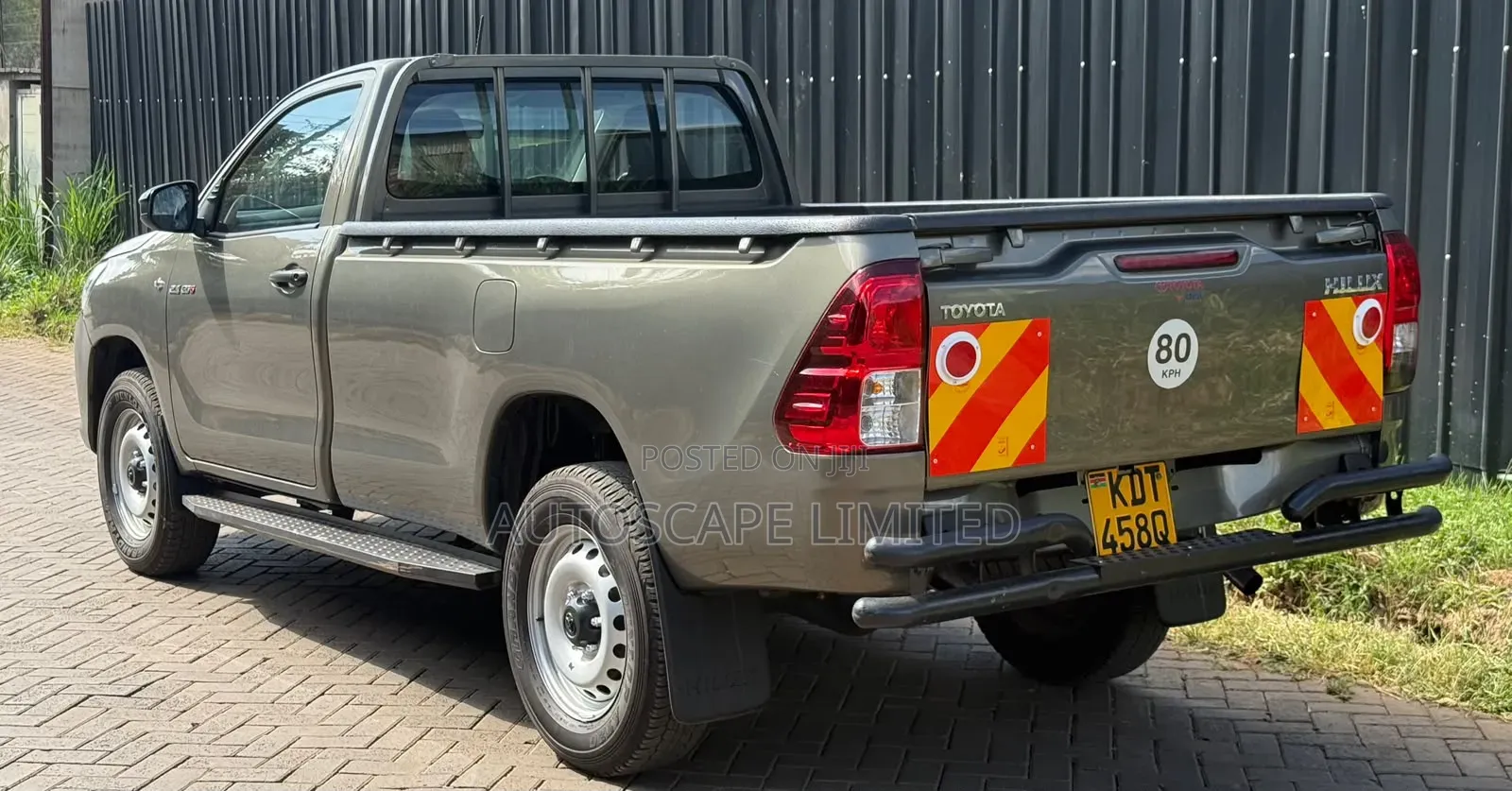 Toyota Hilux 2025 Gray