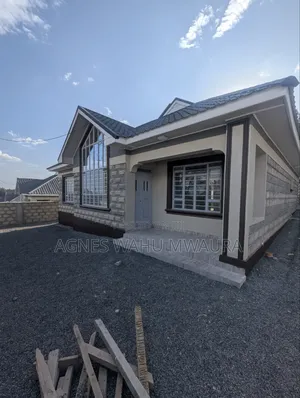 4bdrm Bungalow in Oloika for sale