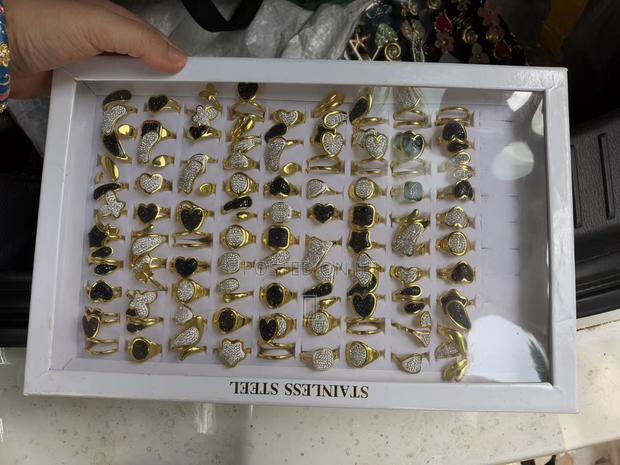 Adjustable Rings - main view